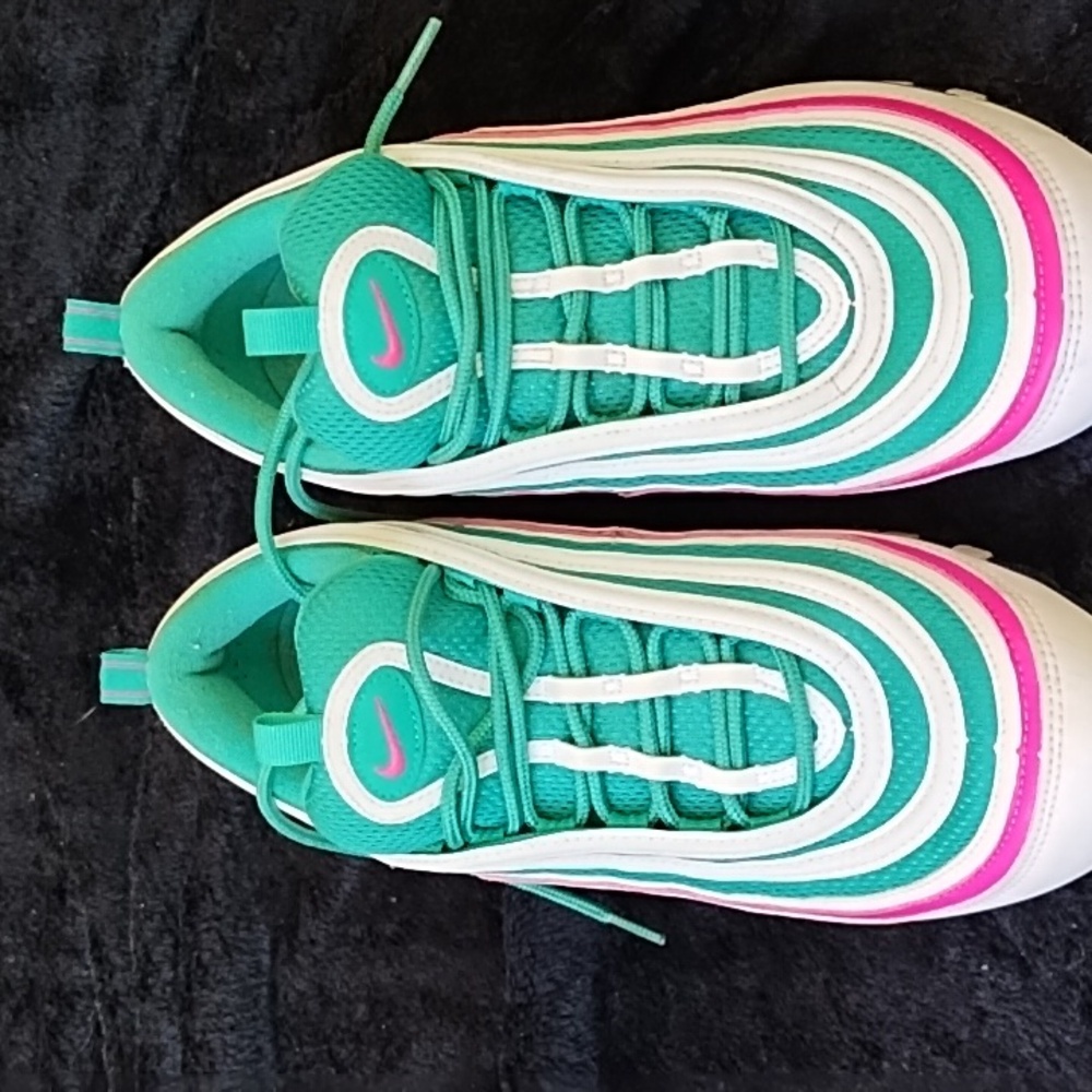 Nike Turquoise and Pink Athletic Sneakers